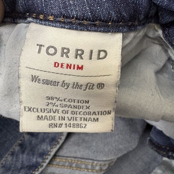 Torrid Premium Denim Boyfriend Stretch Jeans Size 18 Butterfly Patch - Picture 9 of 11